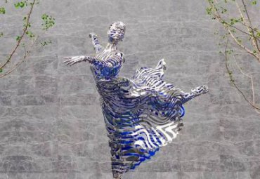 售楼处摆放创意不锈钢镂空跳舞人雕塑