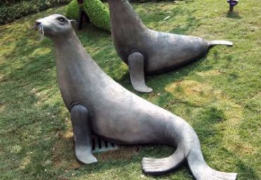 公园草坪创意玻璃钢海洋动物景观海狮雕塑