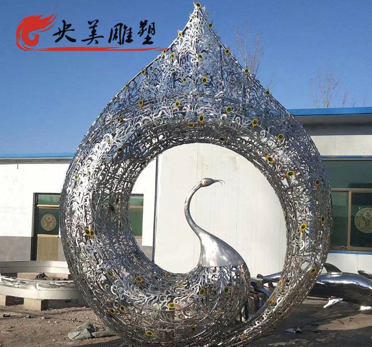 景点园林摆放不锈钢镂空孔雀景观雕塑图片 景点园林摆放不锈钢镂空孔雀景观雕塑图片