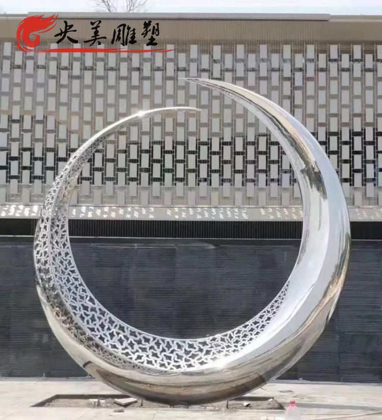 酒店会所不锈钢创意镂空圆环雕塑图片 酒店会所不锈钢创意镂空圆环雕塑图片
