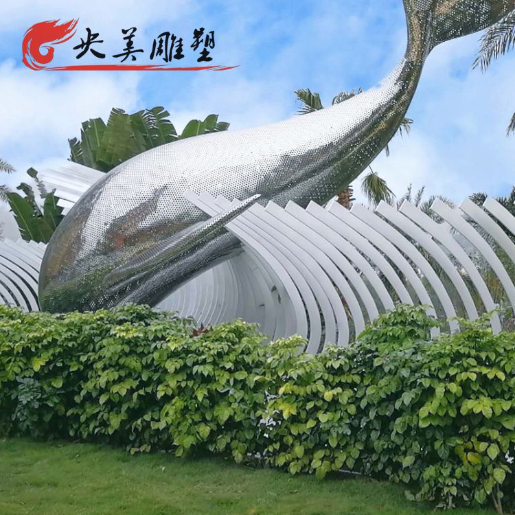 园林公园摆放不锈钢镂空创意鲸鱼雕塑图片