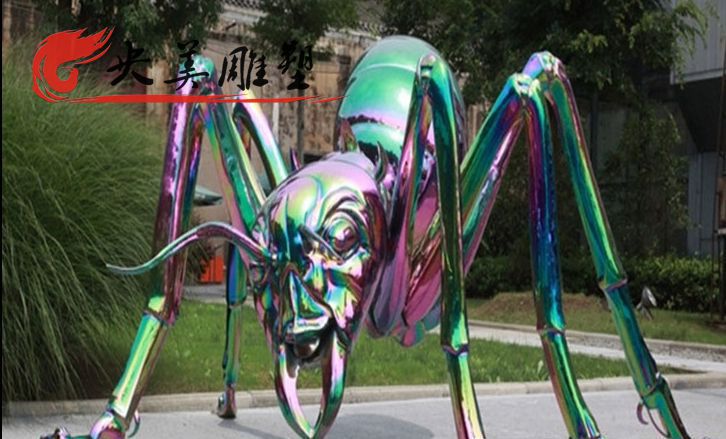 户外园林摆放抽象不锈钢烤漆蜘蛛雕塑图片