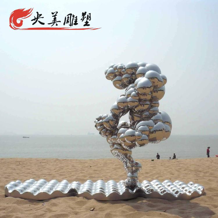 景点园林摆放创意光面不锈钢圆球抽象人物雕塑图片 景点园林摆放创意光面不锈钢圆球抽象人物雕塑图片