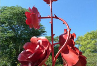 景观园林不锈钢抽象红色玫瑰花雕塑