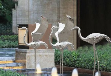 园林公园水景装饰落地摆件不锈钢镜面抽象仙鹤雕塑