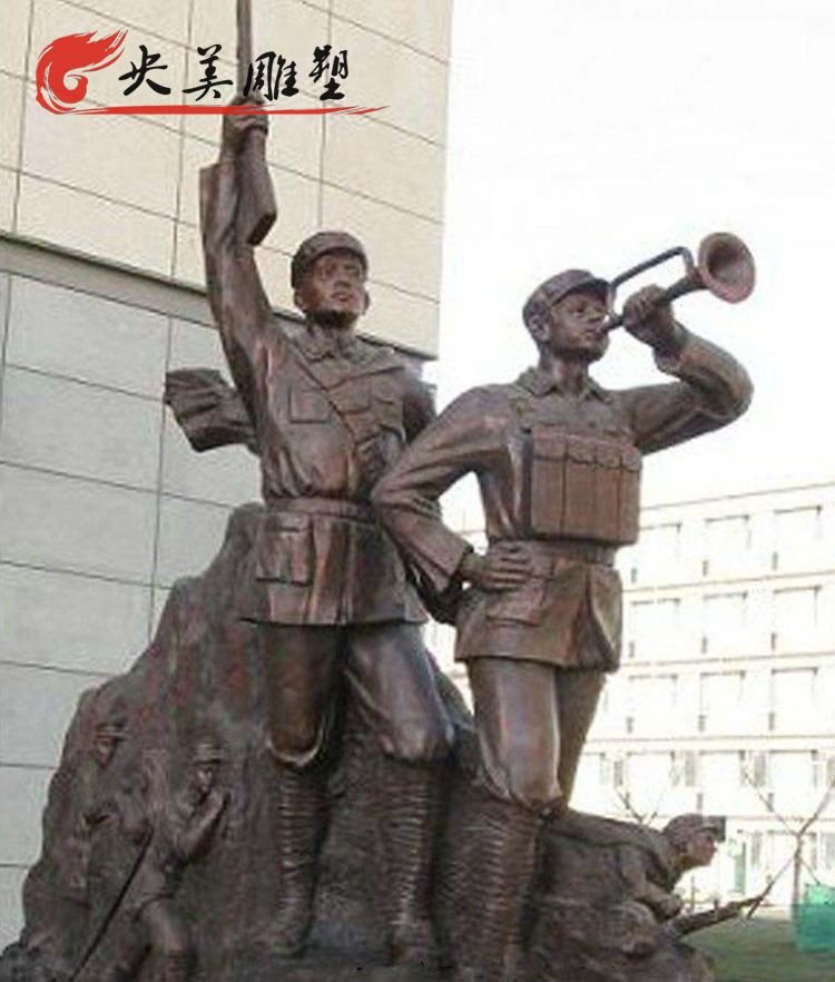 景区景点玻璃钢仿铜英雄人物吹号角的八路军雕塑图片 景区景点玻璃钢仿铜英雄人物吹号角的八路军雕塑图片