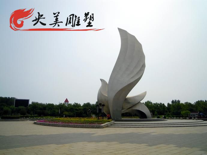 城市广场大型不锈钢抽象鸽子雕塑图片 城市广场大型不锈钢抽象鸽子雕塑图片
