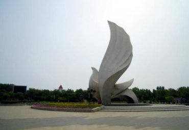 城市广场大型不锈钢抽象鸽子雕塑