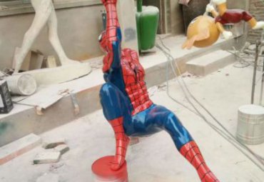 游乐园玻璃钢彩绘仿真电影人物蜘蛛侠雕塑