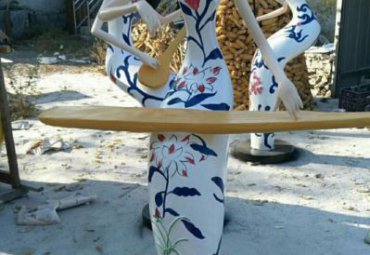 园林房产玻璃钢彩绘中式梅兰竹菊音乐演奏抽象人物雕塑