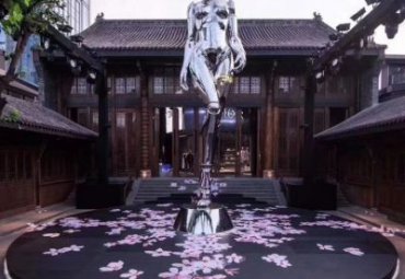 度假村会所创意不锈钢抽象人物景观装饰摆件