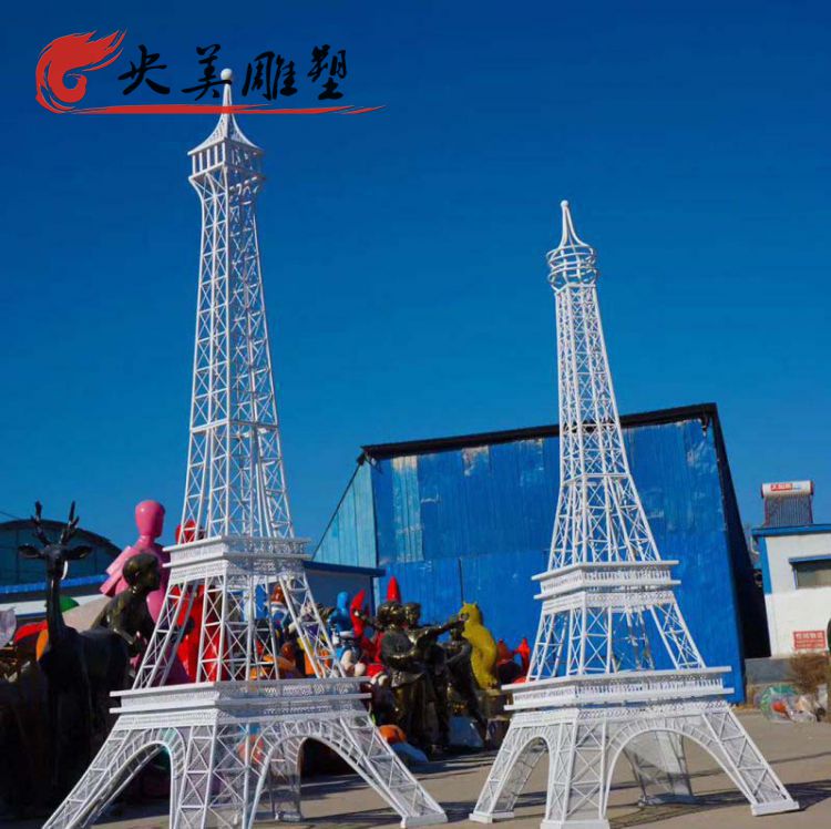 景区广场摆放不锈钢镂空埃菲尔铁塔景观雕塑图片 景区广场摆放不锈钢镂空埃菲尔铁塔景观雕塑图片