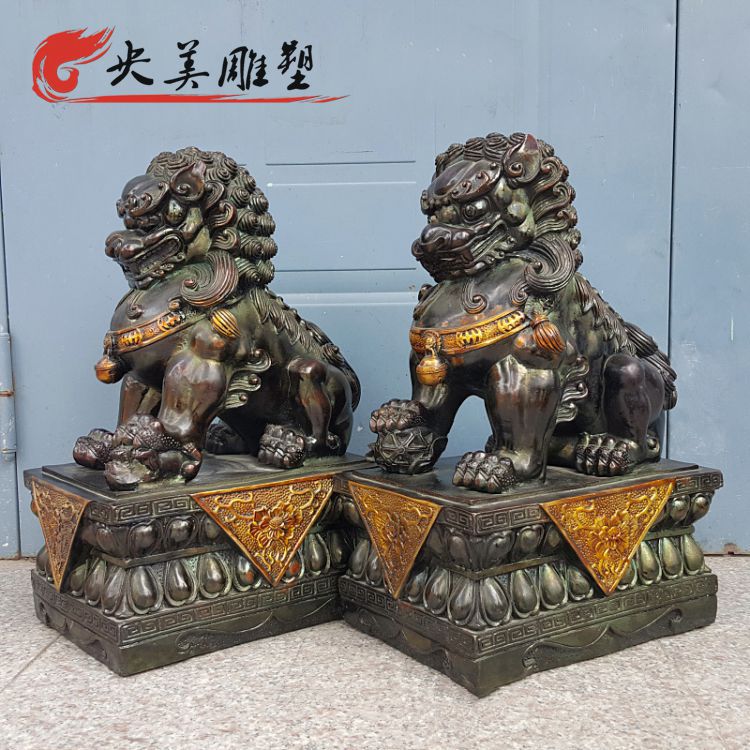 别墅酒店户外摆放黄铜铸造招财镇宅狮子雕塑图片 别墅酒店户外摆放黄铜铸造招财镇宅狮子雕塑图片