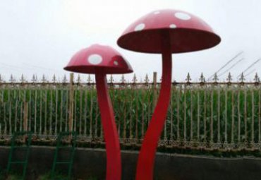 景区摆放彩绘不锈钢蘑菇园林景观雕塑