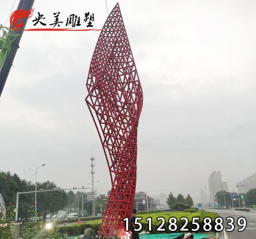 3 3